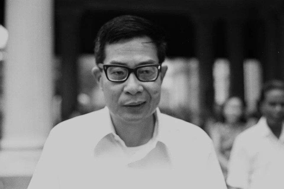 WEE TOON BOON: Mantan Menteri Negara (Sekitaran) Wee Toon Boon dituduh menerima rasuah bernilai $839,023 pada April 1975 apabila siasatan mendedahkan dia menggunakan jawatannya untuk membuat perwakilan kepada penjawat awam bagi pihak syarikat pemaju Lauw and Sons Pte Ltd.