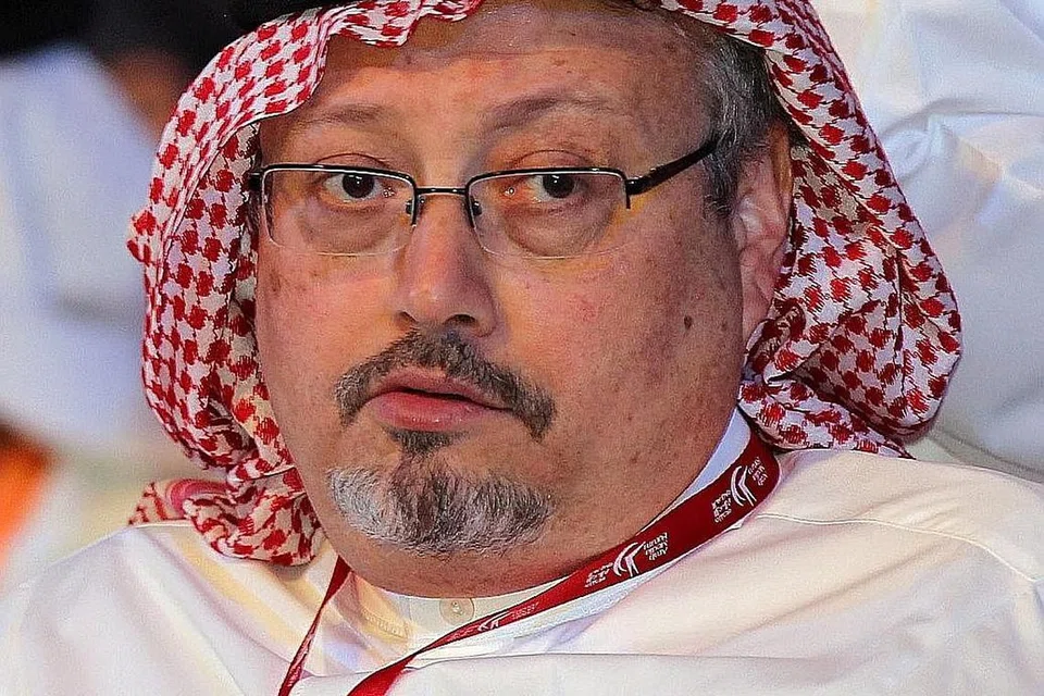 MAHU DIHUKUM: Cik Hatice Cengiz mahu Amerika menghukum Putera Mohammed Bin Salman bagi pembunuhan tunangnya, wartawan Jamal Khashoggi (atas). - Foto AFP, EPA-EFE