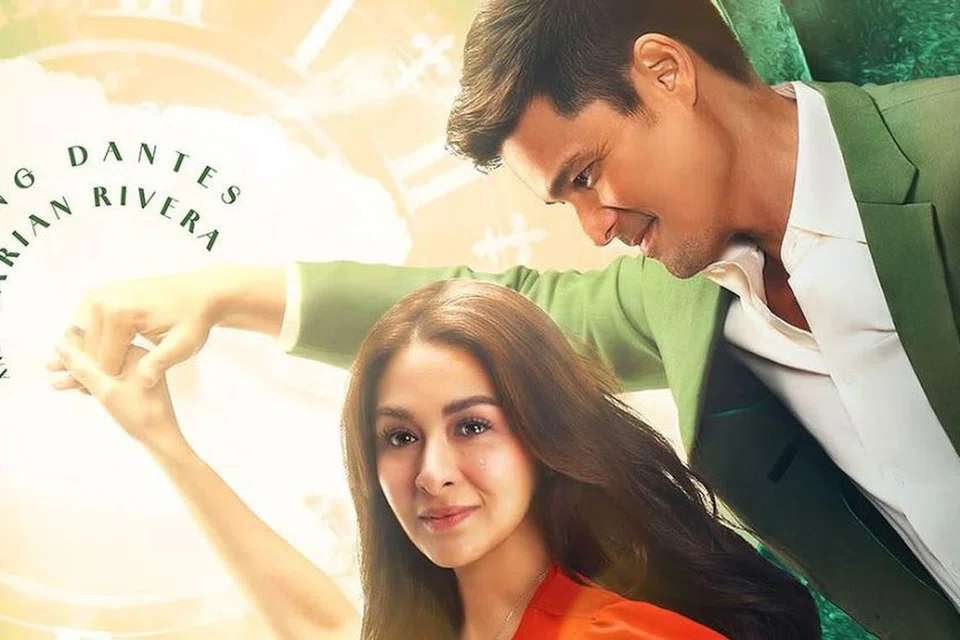RAIKAN CINTA SEKALI LAGI: Dingdong Dantes (kanan) semarakkan semula dunia perfileman Filipina dengan filem terkini berupa kisah cereka sains romantis ‘Rewind’ bersama isterinya, Marian Rivera.