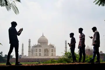 Taj Mahal dibuka semula kepada pelawat sedang bilangan jangkitan di India terus melonjak 