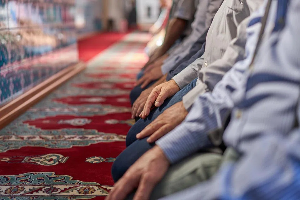 Menjelang Ramadan, umat Islam digalakkan memperbanyakkan solat sunat supaya dapat mempersiapkan dan membiasakan diri untuk menunaikan solat-solat sunat pada Ramadan seperti tarawih dan juga qiamullail, terutama pada 10 malam terakhir.