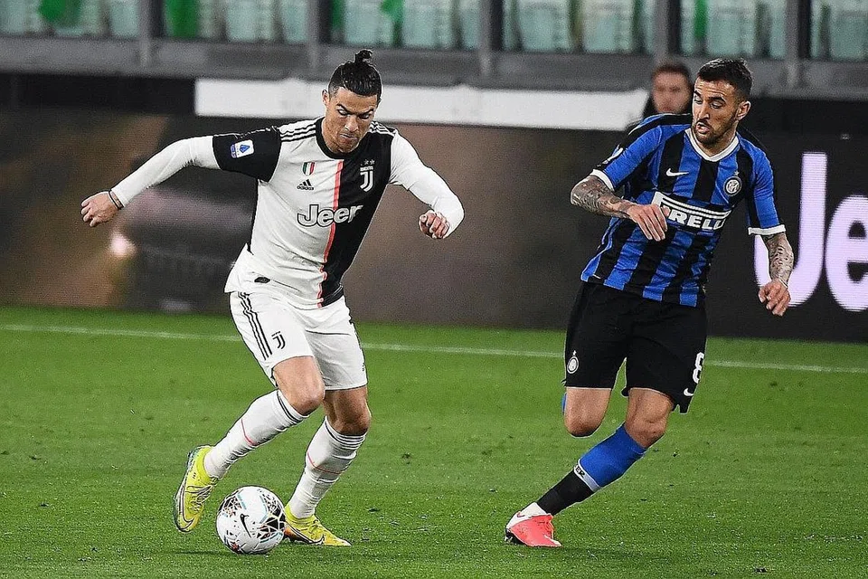 HARAPAN: Jadual perlawanan Serie A mungkin akan disambung semula antara 27 Mei dengan 2 Jun - dengan tarikh akhir musim awal Ogos. - Foto AFP