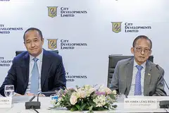 Perselisihan terbuka antara Pengerusi Eksekutif City Developments Limited (CDL), Encik Kwek Leng Beng (kanan), dan anaknya, Ketua Pegawai Eksekutif Kumpulan CDL, Encik Sherman Kwek, menyebabkan harga saham pemaju hartanah itu susut.