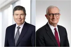 BARU DILANTIK: Hakim James Michael Peck (kiri) dan Hakim Leslie Bain Allsop dilantik oleh Presiden Tharman Shanmugaratnam.