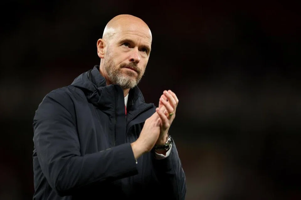 Pengurus Manchester United, Erik ten Hag (gambar), memuji prestasi penyerang, Joshua Zirkzee, dalam perlawanan sulungnya di Liga Perdana England.