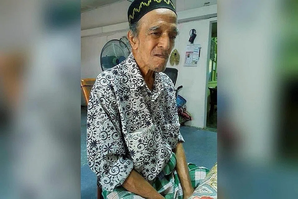 MENITI USIA SENJA: Mat Sentol, atau nama sebenarnya, Abdul Rashid Yahaya, 85 tahun, turut diingati dalam rancangan kanak-kanak, Mat Yoyo di mana beliau merupakan seorang pengacara. - Foto BERITA HARIAN MALAYSIA