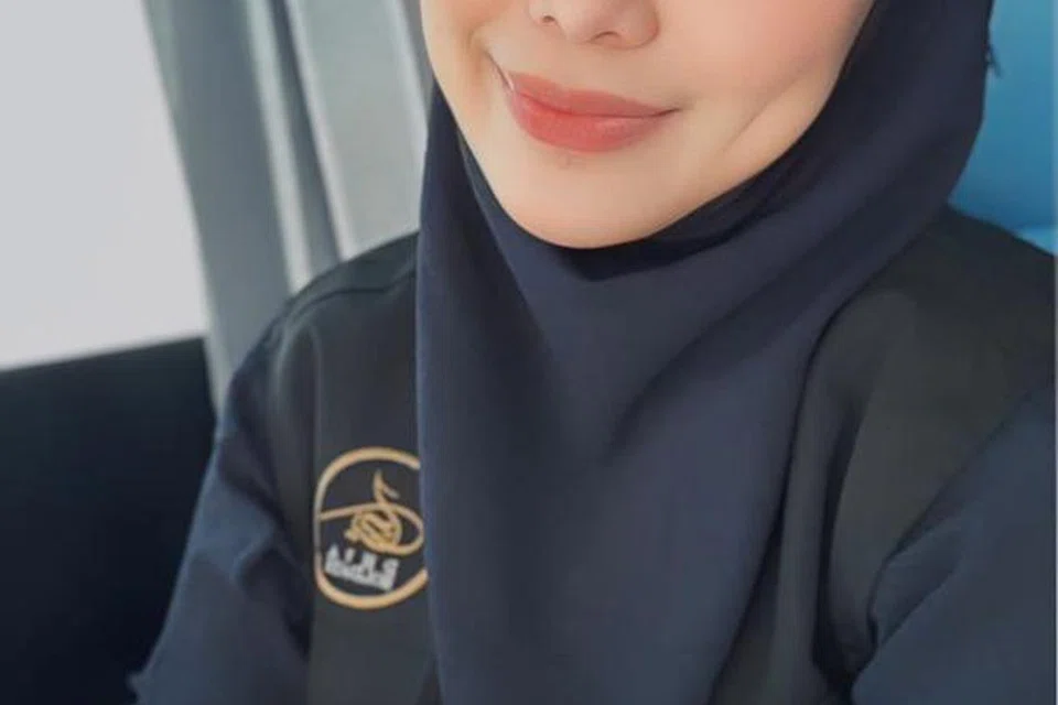 Mind Pro Management, Ena Awil