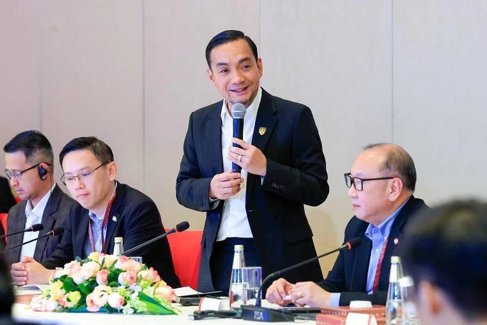 Menteri Besar Johor, Datuk Onn Hafiz Ghazi, china