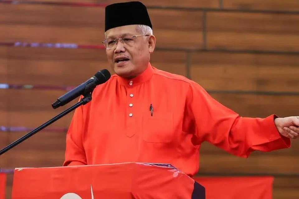 Muhyiddin, bersatu, hamzah zainudin 