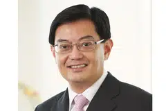 PIKUL TANGGUNGJAWAB TAMBAHAN: Selain Kementerian Kewangan, Encik Heng Swee Keat akan juga membantu Perdana Menteri dalam hal-hal melibatkan Yayasan Penyelidikan Kebangsaan. - Foto MCI