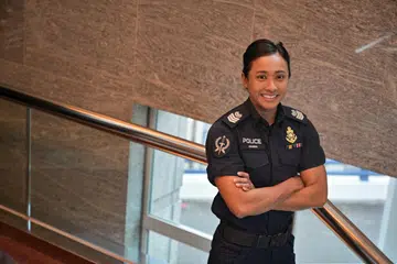 Bagi pegawai PCG, Staf Sarjan Kanan (SSSgt) Khairina Abdul Hamid Ali, cabaran paling besar dalam tugasannya adalah cuaca yang boleh berubah dalam sekelip mata dan mengancam nyawa.