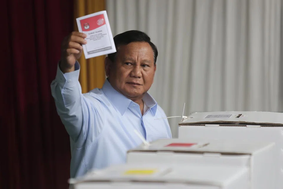 Encik Prabowo Subianto pernah menuntut di Victoria Institution (VI) yang berprestij di Kuala Lumpur, Malaysia.