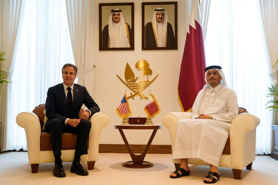 Setiausaha Negara Amerika Syarikat, Encik Antony Blinken, bertemu Perdana Menteri Qatar, Sheikh Mohammed bin Abdulrahman bin Jassim al-Thani di Doha pada 24 October, untuk berbincang tentang gencatan senjata antara Israel dengan Hamas.