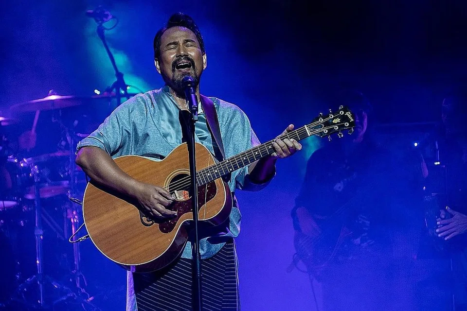 SARAT MESEJ: M. Nasir adalah antara artis yang dikenali sebagai pemuzik yang melahirkan karya seni padat berisi. - Foto fail