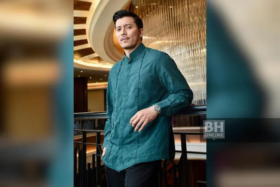 Fattah Amin, Fazura, hutang