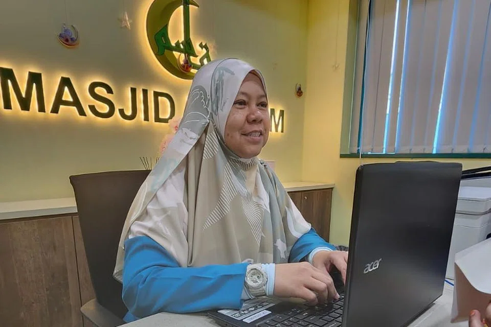 Cik Zulraidah Mohamed Arsad bermula menjadi sukarelawan di Masjid Kassim dan berharap penyertaan beliau sebagai anggota Lembaga Pentadbir Masjid (LPM) mampu memberi manfaat kepada masyarakat Islam di sini.