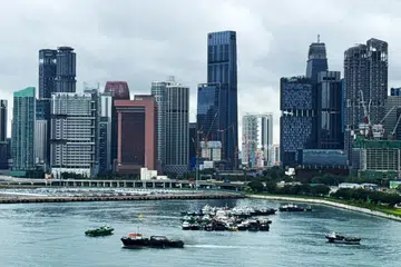 Untuk menyokong perusahaan kekal berdaya saing, pemerintah akan menyediakan Rebat Cukai Pendapatan Korporat (CIT) sebanyak 40 peratus pada tahun penilaian 2026 yang dihadkan pada $30,000.