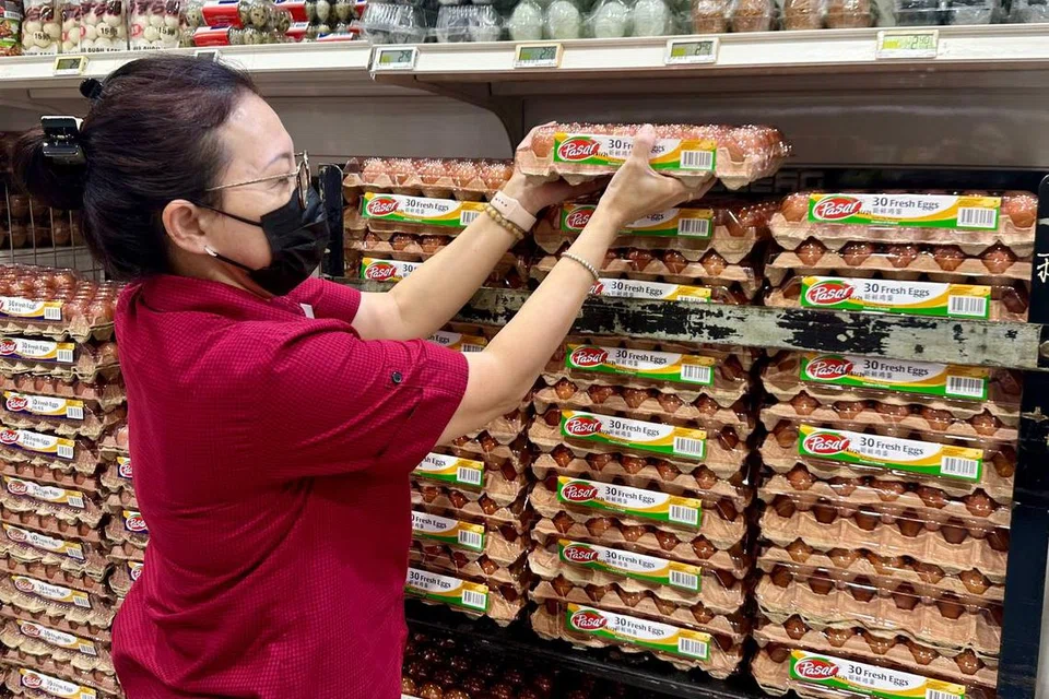 FairPrice Group akan juga menawarkan harga lebih murah bagi sepaket 30 telur segar berjenama Pasar iaitu $6.20 berbanding harga asal $6.80, dari 20-26 Jun di semua cawangan pasar rayanya iaitu FairPrice, FairPrice Finest, FairPrice Xtra dan FairPrice Online.