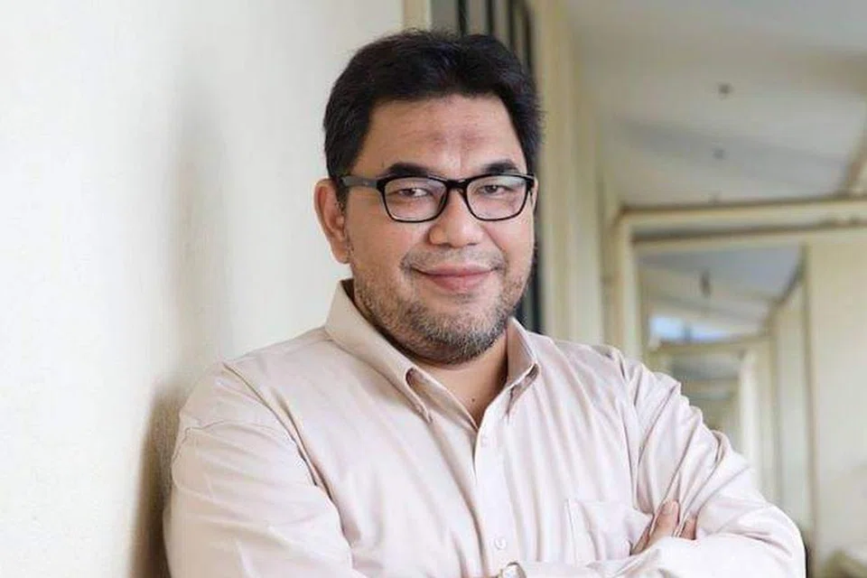 Allahyarham Juffri Supa’at seorang Pustakawan Kanan, Perpustakaan Rujukan Lee Kong Chian, di NLB, meninggal dunia pada 16 April.
