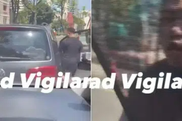 TENGKARAH: Klik video ini menunjukkan pemandu sebuah kereta Volkswagen kelihatan cuba memaksa buka pintu kenderaan di belakangnya beberapa kali sebelum menghentak tangannya di tingkap pintu bahagian pemandu.