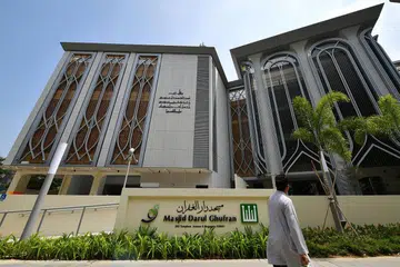 ALAM RUMAHTANGGA: Bermula semalam, pasangan boleh menjalani akad nikah secara bersemuka di ROMM. Mulai 13 Jun nanti, pasangan juga boleh mengadakan akad nikah di 14 buah masjid termasuk di Masjid Darul Ghufran di Tampines Avenue 5.