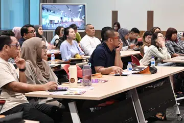 Perdana Menteri, Encik Lawrence Wong, berkata pemerintah akan menyokong dan membantu warga Singapura segenap lapisan usia yang ingin mempertingkatkan kemahiran mereka. 