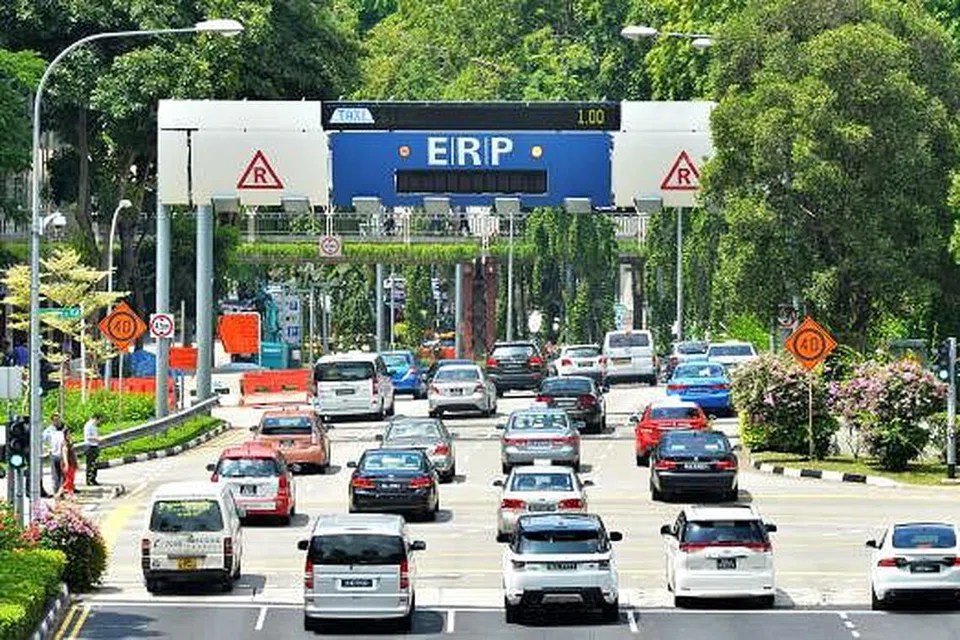 Kenderaan menuju gantri ERP di Havelock Road. Gambar fail THE STRAITS TIMES 