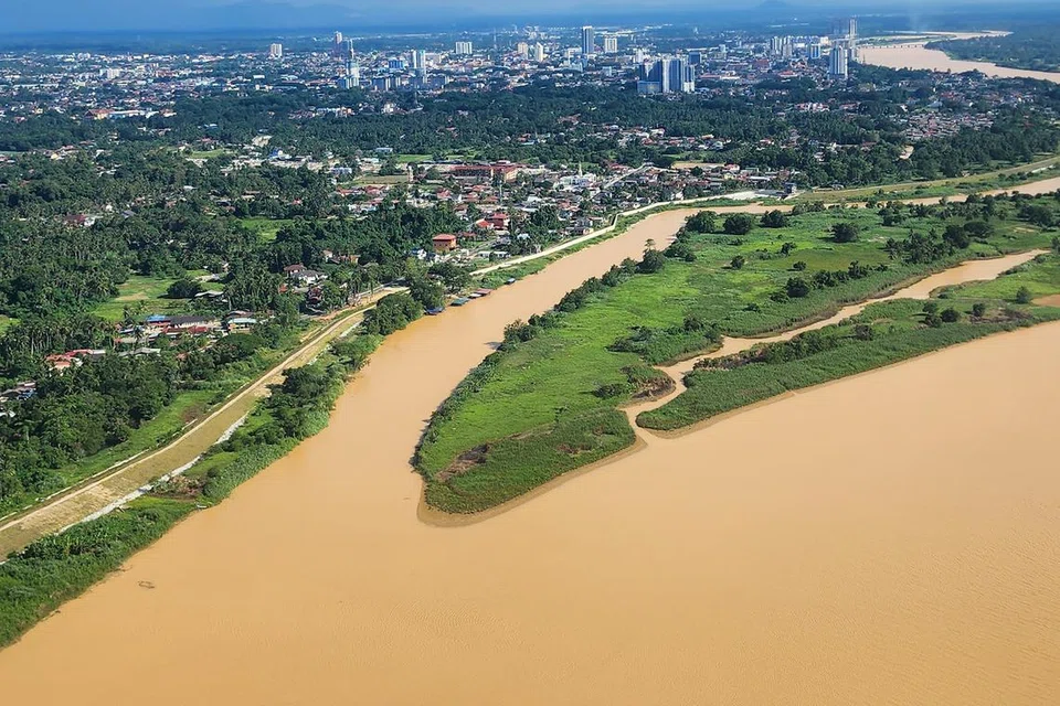 MASALAH AIR BERSIH: Kelantan telah selama beberapa dekad mengalami masalah air bersih.