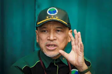 GESA AMAL POLITIK SIHAT: Ketua Aktivis Persatuan Pengguna Islam Malaysia (PPIM), Datuk Nadzim Johan, menggesa semua pihak supaya hentikan politik jumud yang boleh menjatuhkan kestabilan ekonomi negara dan periuk nasi rakyat.