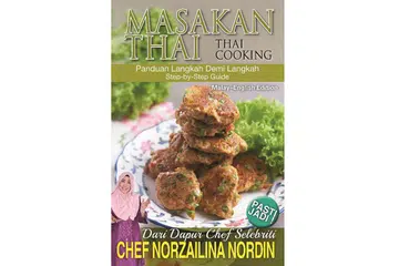 ANTARA 12 BUKU MINI: Masakan Thai antara 12 buku masak mini 'Dari Dapur Chef Selebriti' oleh Cef Norzailina Nordin. - Foto POPULAR BOOKSTORE
