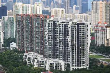 TIDAK IMPIKAN KONDO: Langkah meredakan pasaran, kadar pinjaman rumah yang lebih tinggi dan kenaikan harga untuk pelancaran baru telah mematah semangat pemilik flat HDB untuk memiliki kondominium. 