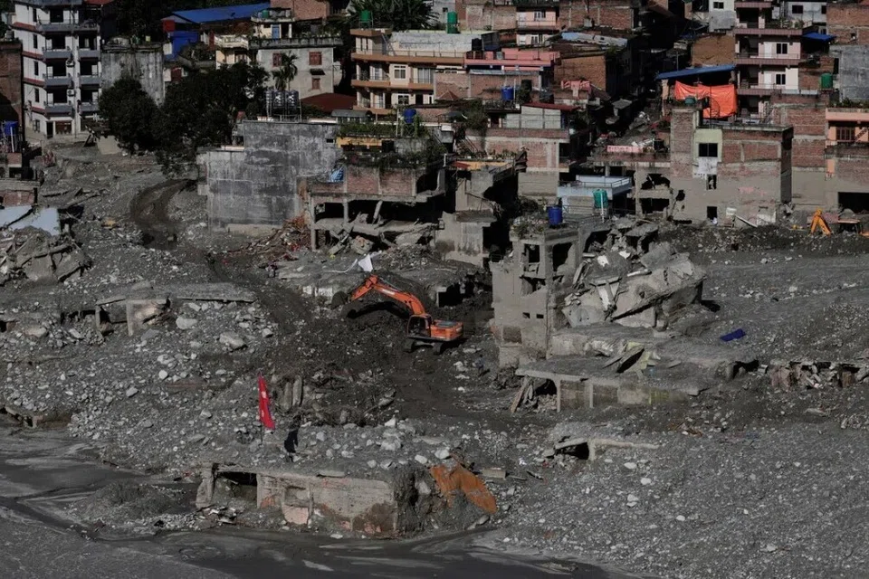 Banjir yang melanda beberapa kawasan di Tibet dan Nepal pada pagi 26 Ogos telah meragut lebih 1,450 nyawa.