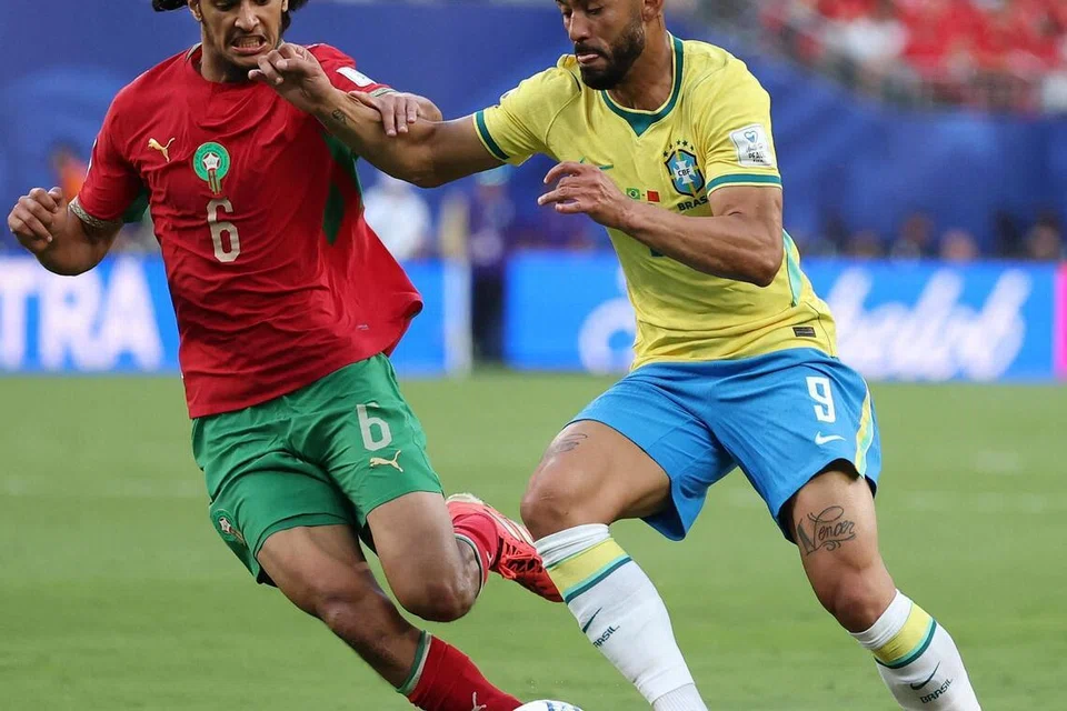Ayyoub Bouaddi, pemain bola Maghribi, kelab Eropah