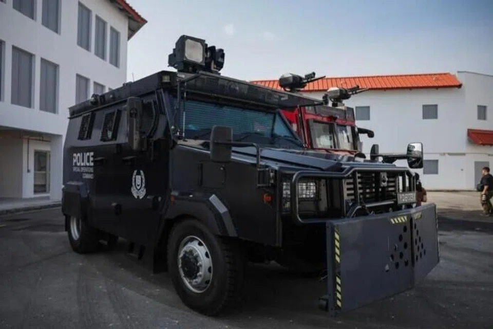 Ciri-ciri baru pada Kenderaan Serangan Taktikal (TSV) Sistem Kawalan Rusuhan membolehkan pegawai menangani ancaman dari jarak selamat, mengurangkan risiko kecederaan.