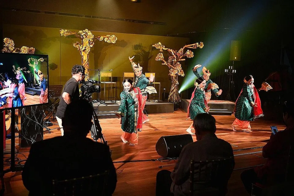 PELBAGAI ACARA SEPANJANG SAMBUTAN: Sebagai sebahagian sambutan Ramadan, terdapat juga rangkaian program yang termasuk bengkel, pertunjukan serta program dalam talian. - Foto BH oleh ARIFFIN JAMAR