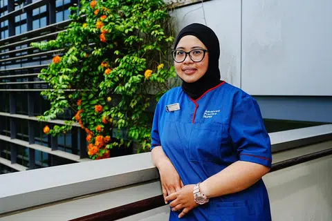 Jururawat amalan lanjutan atau klinisian, di Hospital Khoo Teck Puat, Cik Mariana Mahadi, bertekad memulakan satu program khas – Pendidikan dan Pemerkasaan Kumpulan (GEM) edisi Haji dan Umrah – yang bertujuan membantu pesakit kencing manis membuat persiapan menyeluruh sebelum menunaikan ibadah suci tersebut.