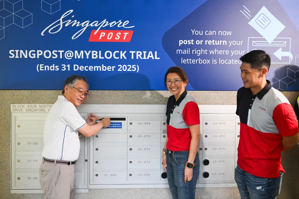 Singpost, bawah blok