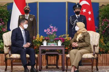 HUBUNGAN KUKUH: Antara perbincangan Datuk Seri Mohamed Azmin Ali dan Presiden Halimah Yacob termasuk kerjasama dan penyepaduan ekonomi serantau, serta langkah mengukuhkan daya tahan rantaian bekalan.