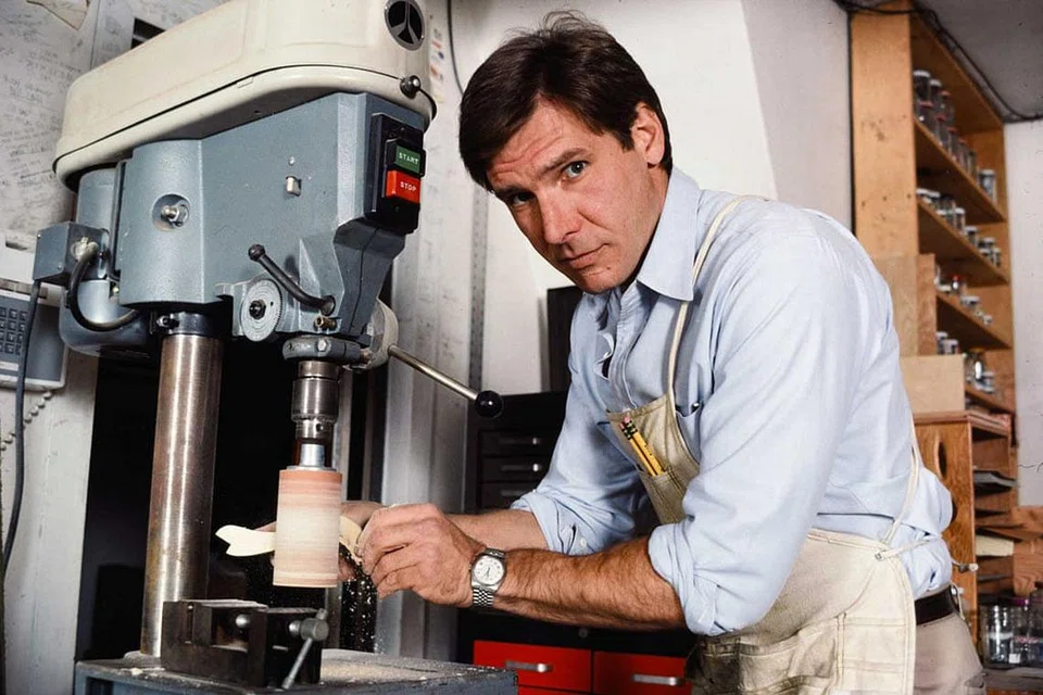 HARRISON FORD: Dilamar sebagai Han Solo dalam filem 'Star Wars' selepas pengarah George Lucas ternampak kerja pertukangannya. - Foto PAUL HARRIS