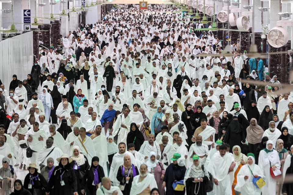 Sehingga April 2023, terdapat sejumlah 48,000 bakal jemah yang telah mendaftarkan diri dalam Sistem Pendaftaran Haji Awal (AHRS). - 