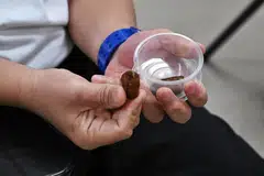 Meskipun baru pertama kali melakukan kesalahan, Nizar bertekad membuktikan kepada orang tersayang bahawa dia tidak akan mengulangi kesilapan lalu. Dia merancang menghabiskan lebih banyak masa bersama keluarganya serta merancang perjalanan keluarga selepas tamat program memakai alat pantauan elektronik  sebagai tanda penghargaan atas sokongan mereka.