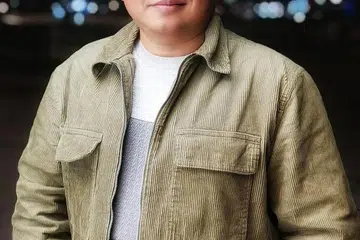 SINGKAP PERUBAHAN: Lima kuntum puisi Encik R Azmann A Rahman yang dikirimkan bagi Anugerah Pena Emas 2021 dan terpilih sebagai juara menyentuh tentang perubahan minda, sikap, demi pembangunan, kuasa dan masa. - Foto DIAN WAHYUNI