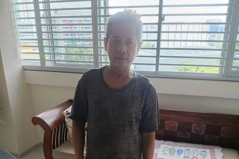 Penolong kedai makan masakan melayu di pasar Marsiling Lane, Encik Lokman Haron, berkata portal tersebut memudahkannya mencari pekerja dengan lebih mudah serta percuma.