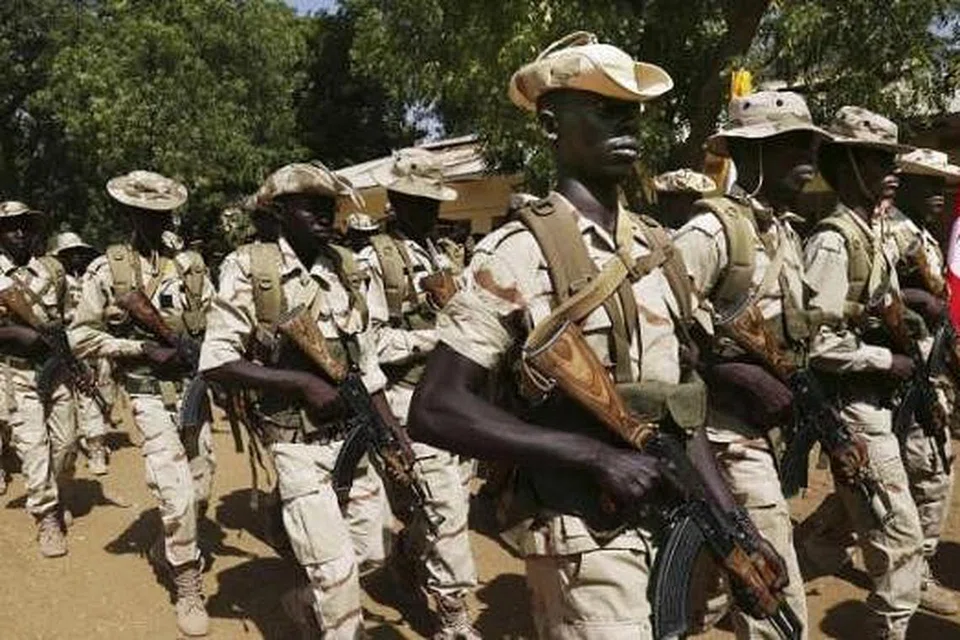 PERANGI BOKO HARAM: Askar Chad menyertai latihan tentera yang dianjurkan tentera Amerika Syarikat. Chad dan tiga negara Afrika lain kini sedang menyiapkan pasukan bertindak bagi memerangi Boko Haram. - Foto REUTERS