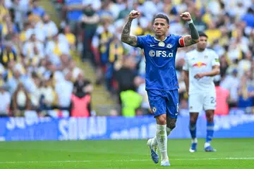 Pemain Chelsea, Enzo Fernandez, meraikan kejayaan beliau menjaringkan gol pertama kelab dalam perlawanan separuh akhir Piala FA menentang Leeds United, di Stadium Wembley, London, pada 26 April.