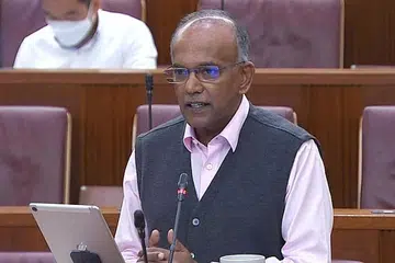 ENCIK SHANMUGAM: Turut beri beberapa contoh kejadian campur tangan asing di Singapura sebelum ini. - Foto MCI