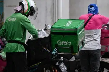 pekerja platform, bantuan tunai, kenderaan sewa privet, pekerja platform