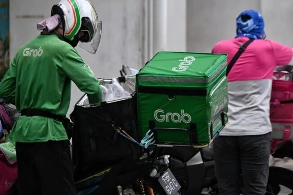 pekerja platform, bantuan tunai, kenderaan sewa privet, pekerja platform