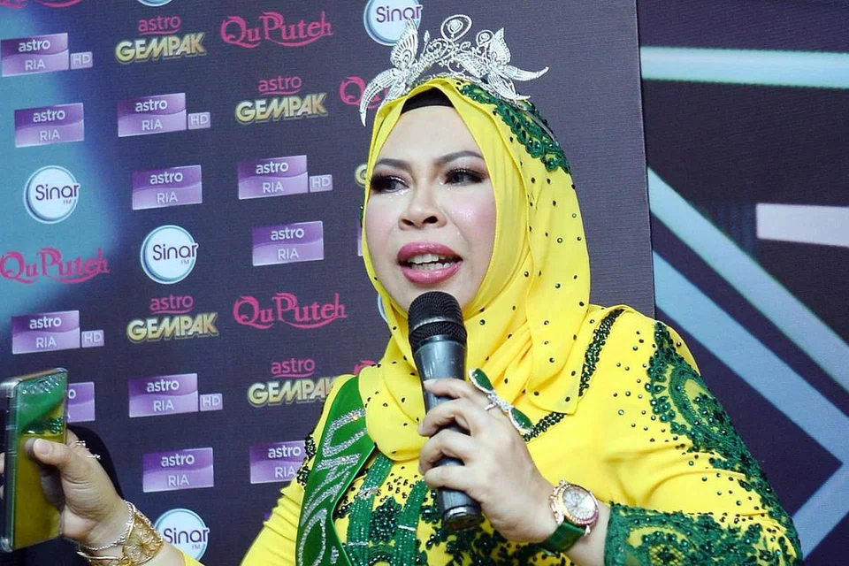 TENGKARAH BERTERUSAN: Dr Vida yang mendakwa bisnesnya merundum hampir 70 peratus turut mengemukakan tiga tuntutan daripada penyanyi, Aishah, pemenang pertandingan Gegar Vaganza musim keempat - Foto fail