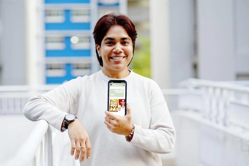 Cik Mellisa Abdullah menubuhkan wadah e-dagang, Neibr, yang membolehkan HBB menyenaraikan produk dan memudahkan pelanggan menemui mereka.